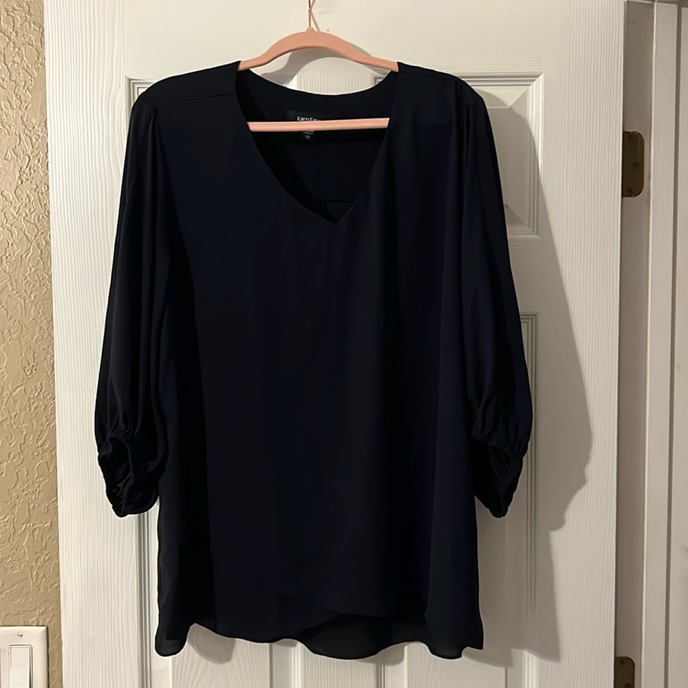 Karen Kane Navy V-Neck 3/4 Sleeve Blouse